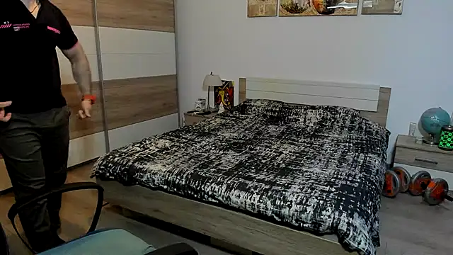 RobbyShawz's Webcam Show