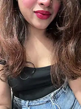 riya_sharma11 Adlı Modelin Canlı XXX Sohbeti