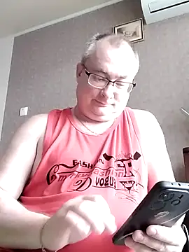 Nika_Malayn Webbikameraesitys