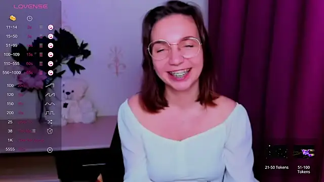 KindHazelHere_ Chat XXX in diretta