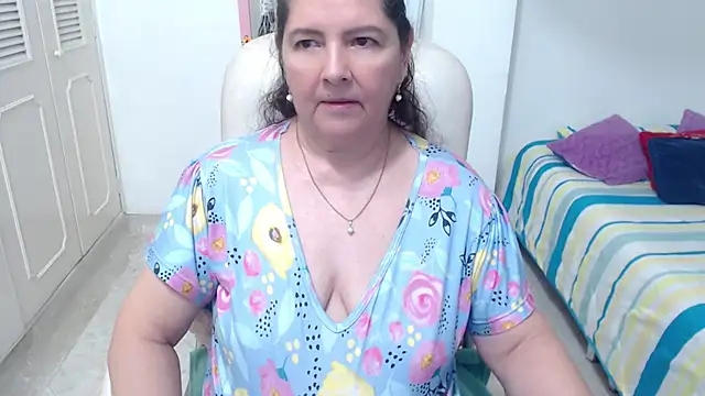 leonela_69 Adlı Modelin Canlı XXX Sohbeti