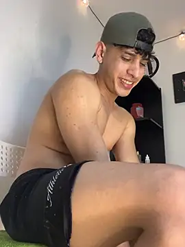Roronoa__Zoro's Live XXX Chat