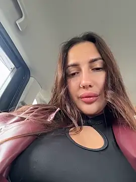 AleksandraRich Adlı Modelin Canlı XXX Sohbeti