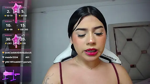Ashley_piinkk_ 网络视讯表演