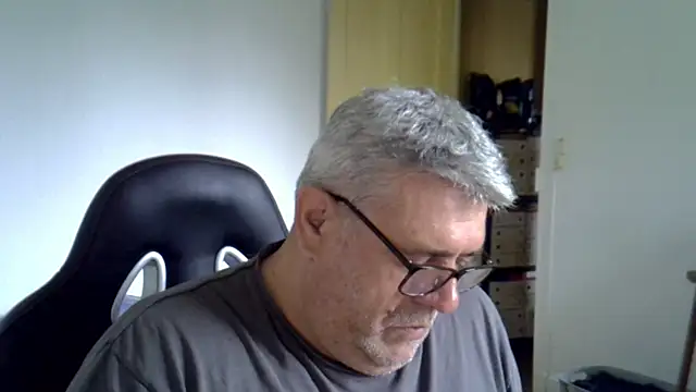 Laurent_oldmen – Naživo XXX chat