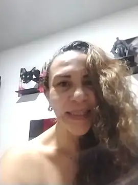 Miavelvett- Chat XXX in diretta