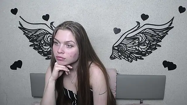 LaraPikan Live XXX chat