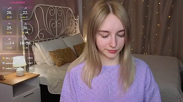 Shy_Polly élő XXX-chatje
