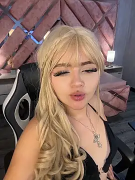 Chatroom XXX en direct de lya_nekko_