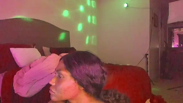 yiauana's Live XXX Chat