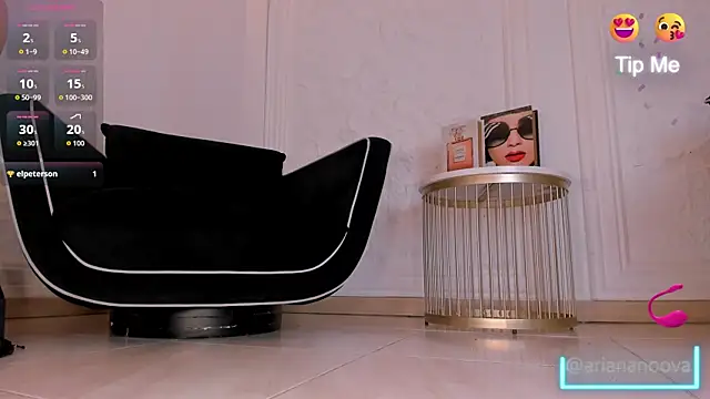 Chat +18 de ArianaNova ao vivo
