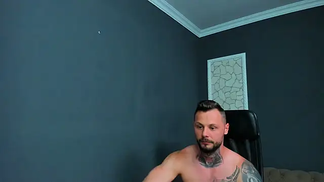 BrianHunts élő XXX-chatje