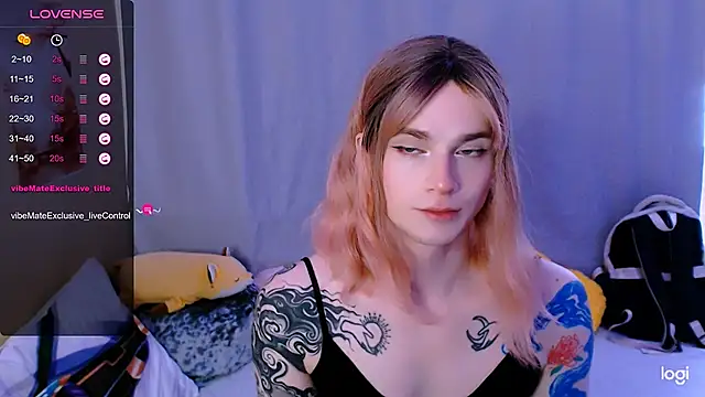 XXX chat uživo modela Alice_Hells
