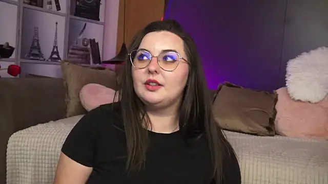 Mia_Swano Chat XXX in diretta