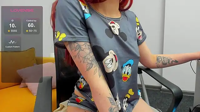 MilanCheek 网络视讯表演
