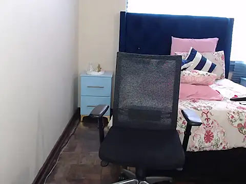 QUEENMANDYY Live XXX-chat