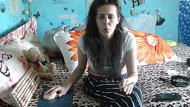 brighteyes77 Adlı Modelin Canlı XXX Sohbeti