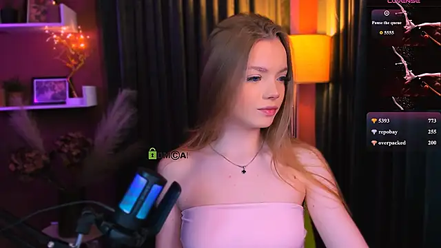 Chat XXX en directo de maddy_moah