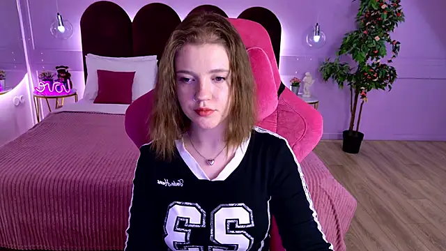 AlmaSound Adlı Modelin Canlı XXX Sohbeti
