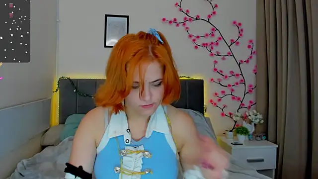 DellaRows élő XXX-chatje