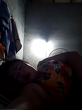 Chat +18 de Irene-01 ao vivo