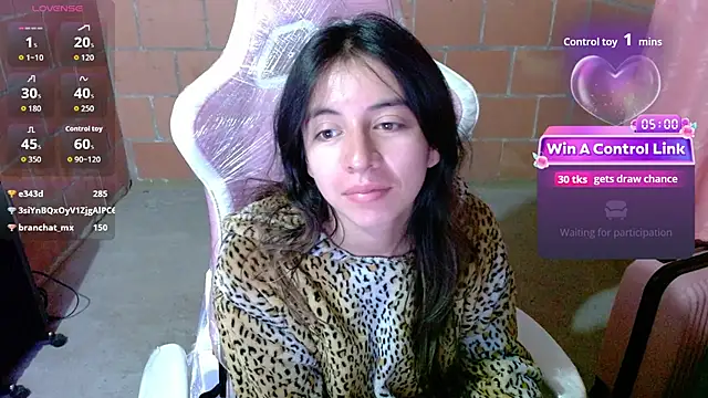 Maggie_Fox3's Live Chat Room