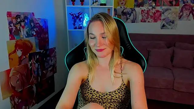 ElaraVoltage Live XXX Chat