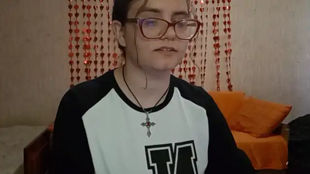 Chat +18 de Miyabeee ao vivo