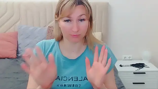 Pokój czatu na żywo – Incredible_Ariela