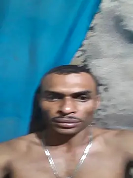 Show de m-a-g-n-a-t-a na webcam