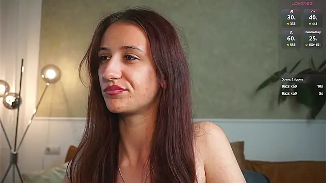 XXX chat uživo modela LiaaaBunny