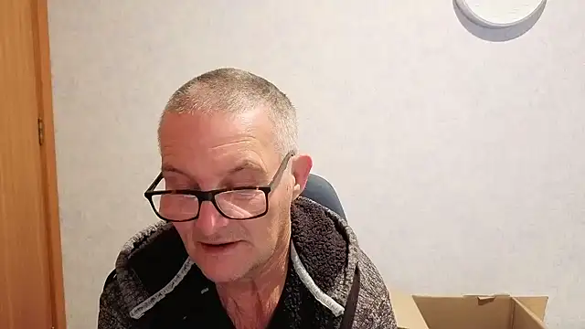 daddy_man 在線直播表演