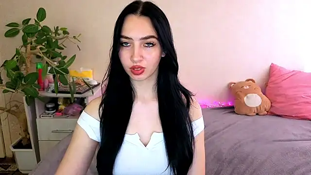 WildKittenX_ élő XXX-chatje