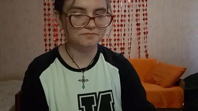 Miyabeee Adlı Modelin Canlı XXX Sohbeti