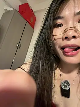 Xiaoyunduo1 在線直播表演