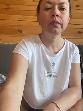 Kiramagic élő XXX-chatje