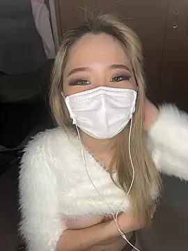 MOMOKA_33のウェブカメラショー
