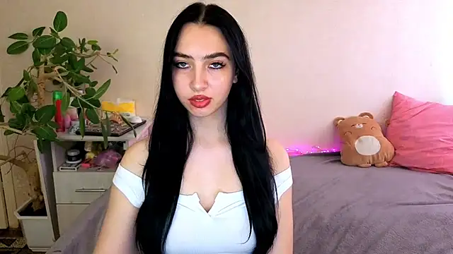 WildKittenX_'s Live XXX Chat