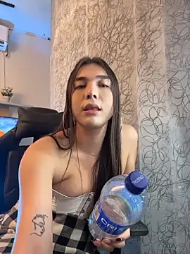 saracaball_'s Live XXX Chat