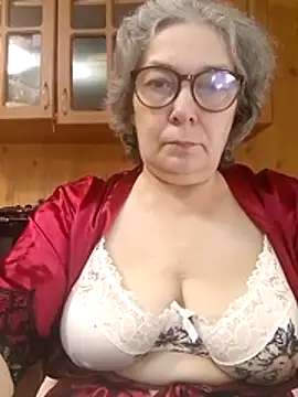 Show modela IrinaSweet54 na web-kameri