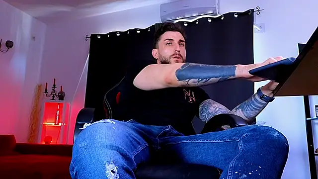 MightyAaron66 Adlı Modelin Web Kamerası Şovu