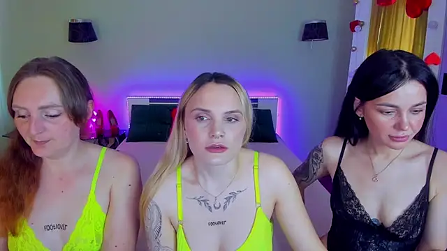 MagicEyess: вебкам-шоу