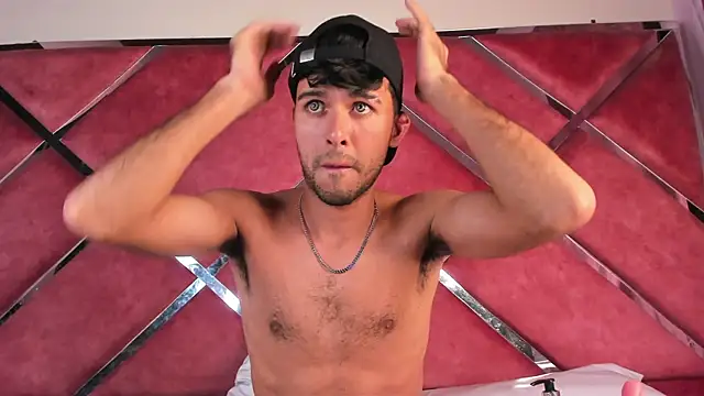 RodrigoColby2 Live XXX-Chat