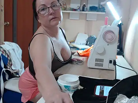 XXX chat uživo modela Alma44