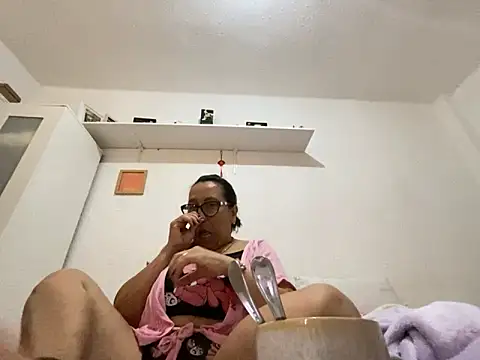 sweeviolet Show Webcam