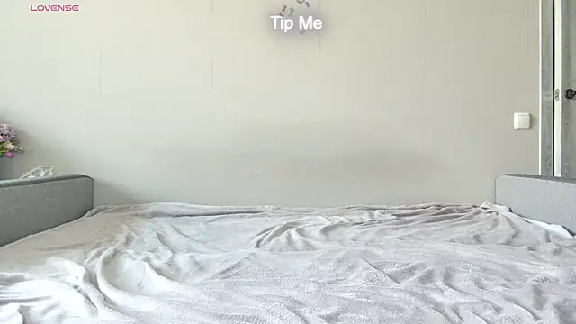 JuiliOnesunray's Live XXX Chat