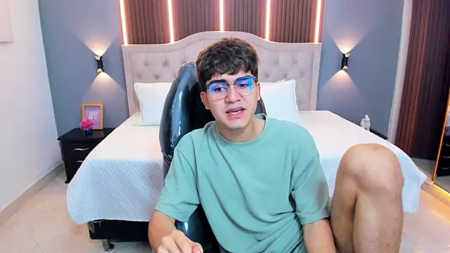Tommy18__ Live XXX-Chat