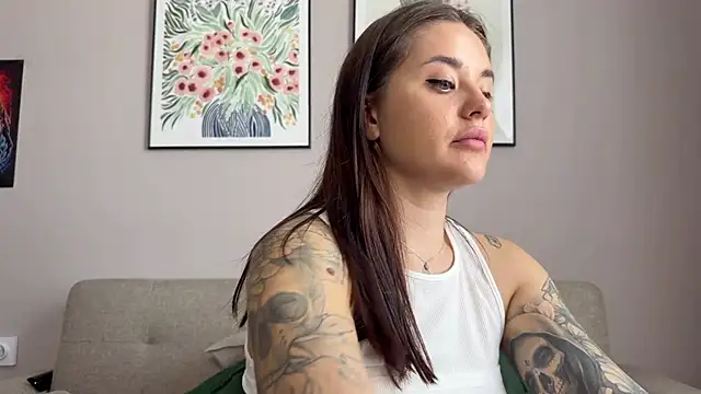 Show modela TrishaaStar na web-kameri
