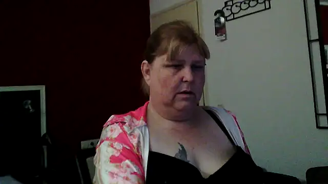 Sylviastar46 live XXX chat