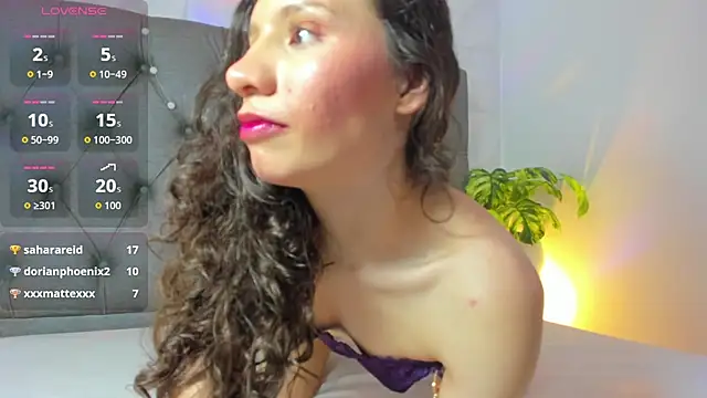 valeryn__rosse Adlı Modelin Canlı Sohbet Odası